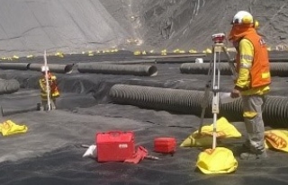Construcción de dique para relaves sulfurados livias